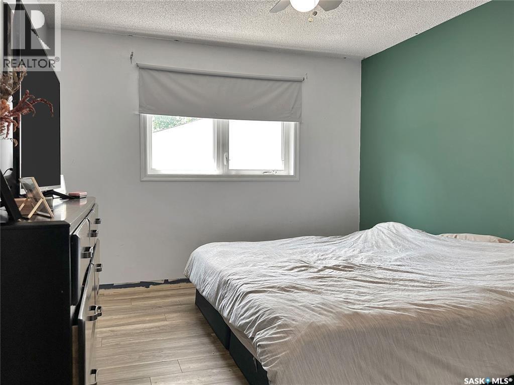 219 4th Avenue, Whitewood, Saskatchewan  S0G 5C0 - Photo 16 - SK015710