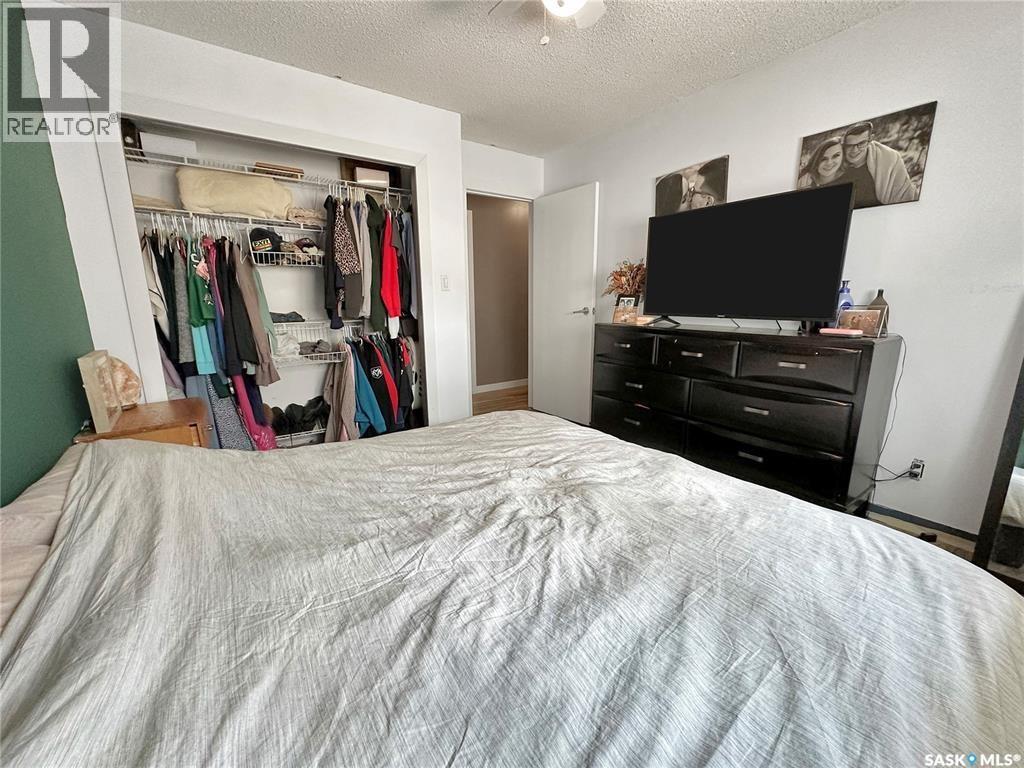 219 4th Avenue, Whitewood, Saskatchewan  S0G 5C0 - Photo 17 - SK015710