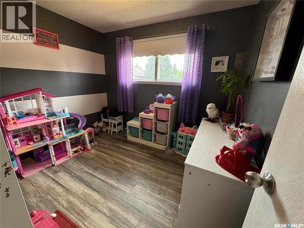 219 4th Avenue, Whitewood, Saskatchewan  S0G 5C0 - Photo 19 - SK015710