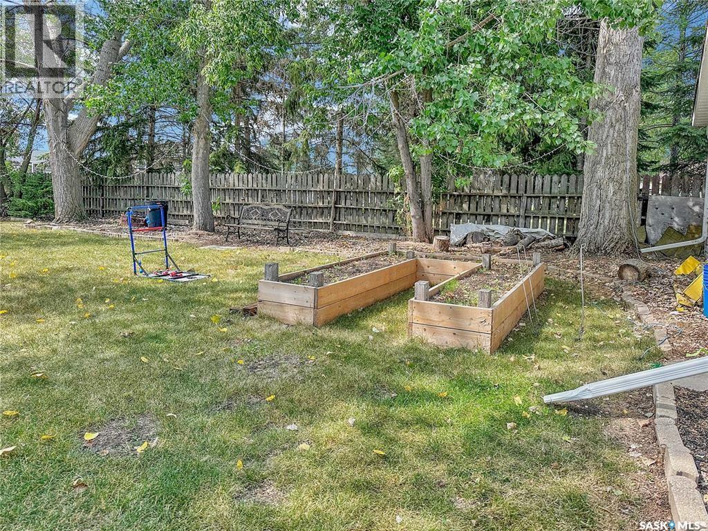219 4th Avenue, Whitewood, Saskatchewan  S0G 5C0 - Photo 6 - SK015710