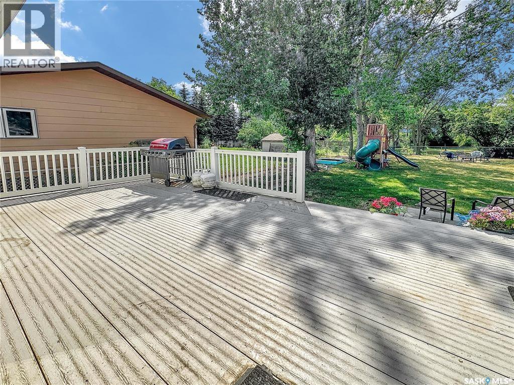 219 4th Avenue, Whitewood, Saskatchewan  S0G 5C0 - Photo 8 - SK015710