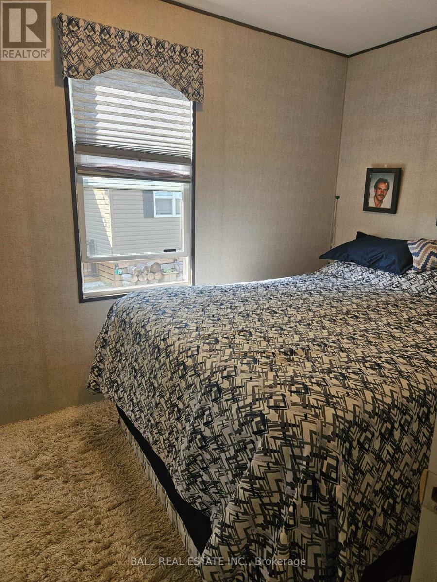 657 Thunderbridge Road, Kawartha Lakes, Ontario  K9V 4R1 - Photo 11 - X12347215