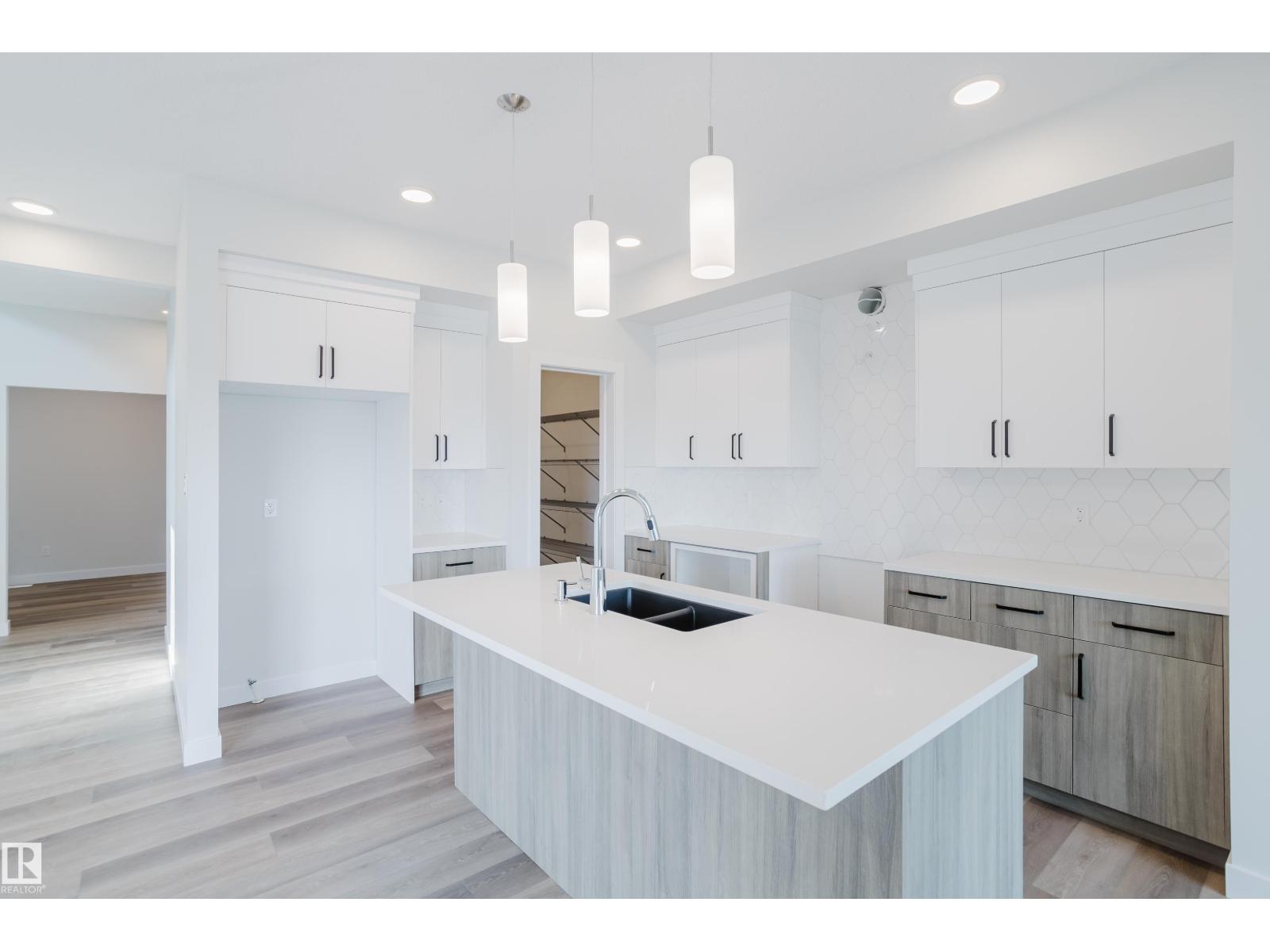 19007 20 Av Nw Nw, Edmonton, Alberta  T6M 3E8 - Photo 8 - E4453257