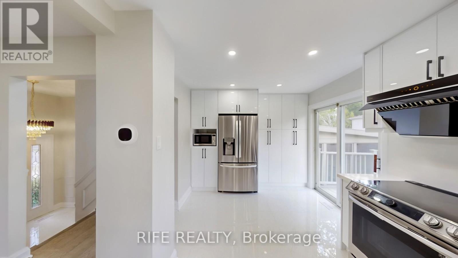 2137 Hixon Street, Oakville (Br Bronte), Ontario  L6L 1T3 - Photo 8 - W12347784