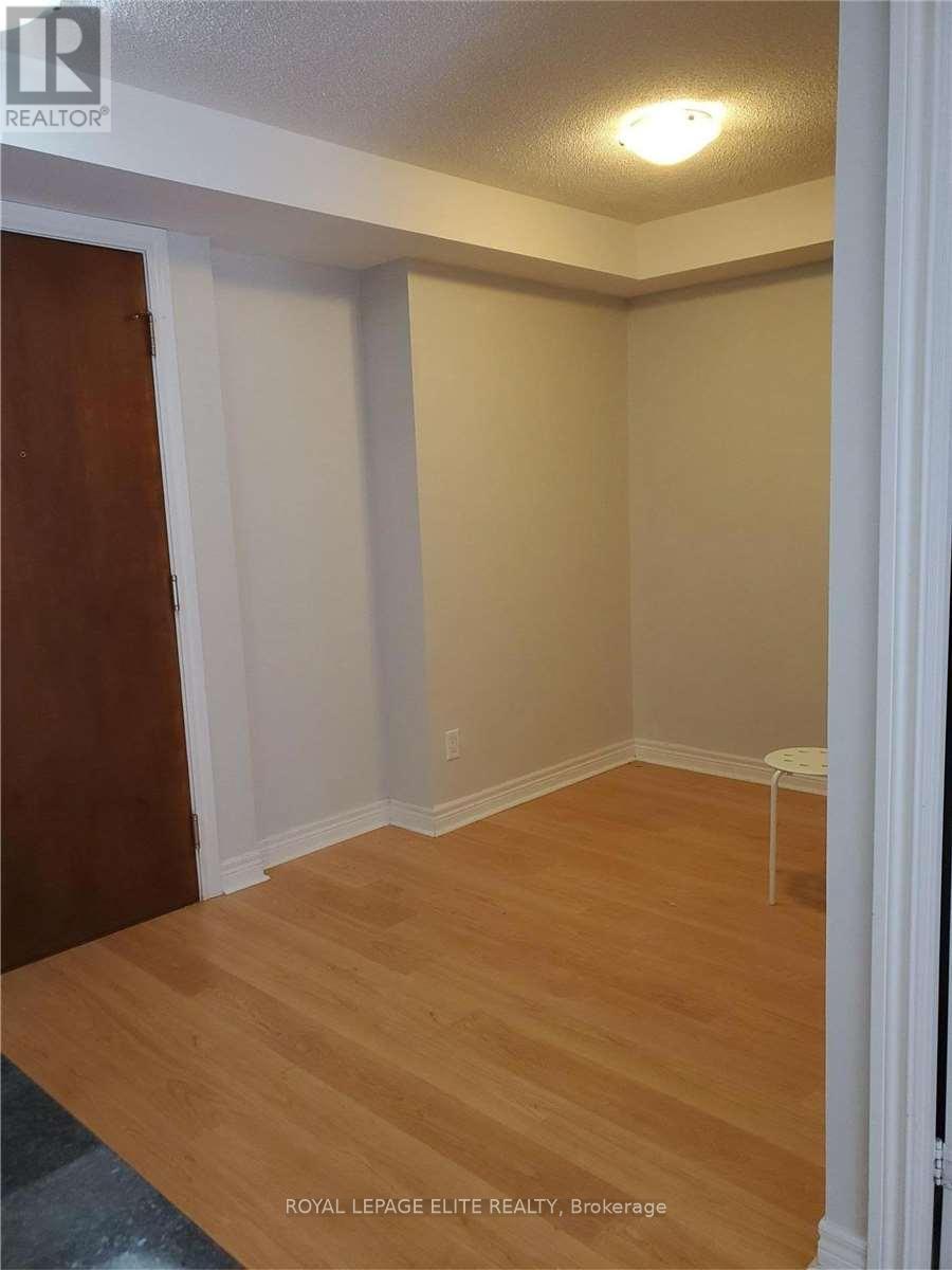 1707 - 310 Burnhamthorpe Road W, Mississauga, Ontario  L5B 4P9 - Photo 7 - W12347799