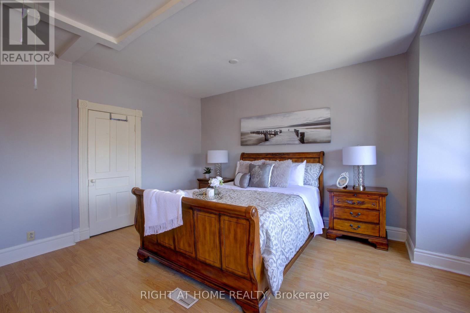 82 Uxbridge Avenue E, Toronto (Weston-Pellam Park), Ontario  M6N 2Y2 - Photo 17 - W12347814