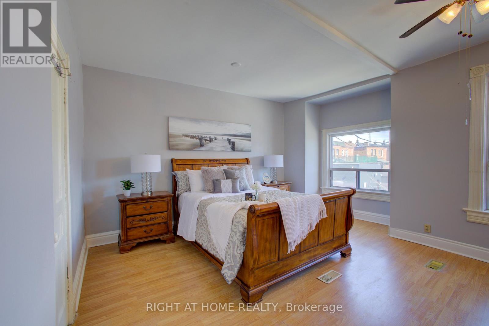 82 Uxbridge Avenue E, Toronto (Weston-Pellam Park), Ontario  M6N 2Y2 - Photo 18 - W12347814