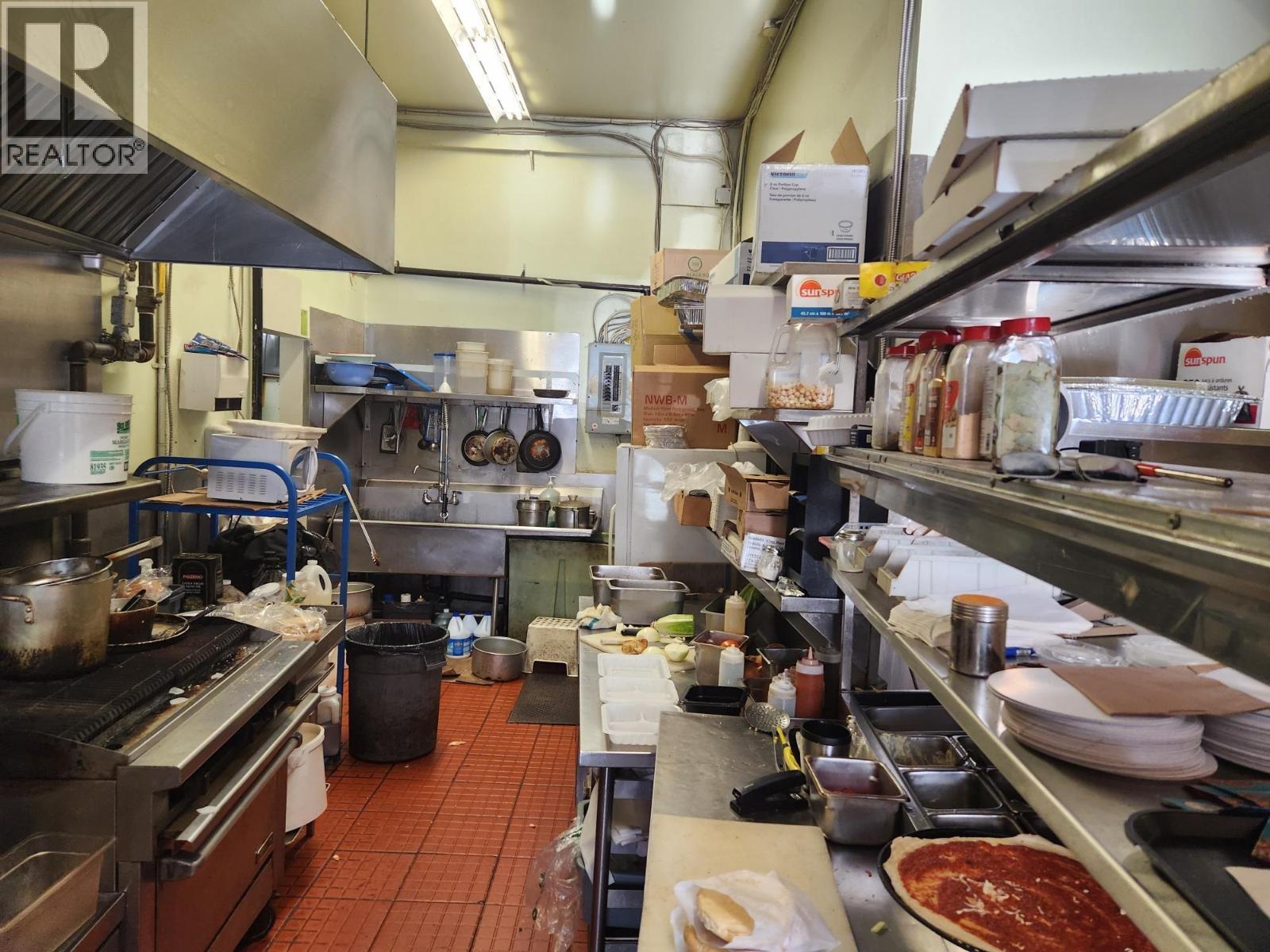 613 E Broadway, Vancouver, British Columbia  V5T 1X7 - Photo 2 - C8071511