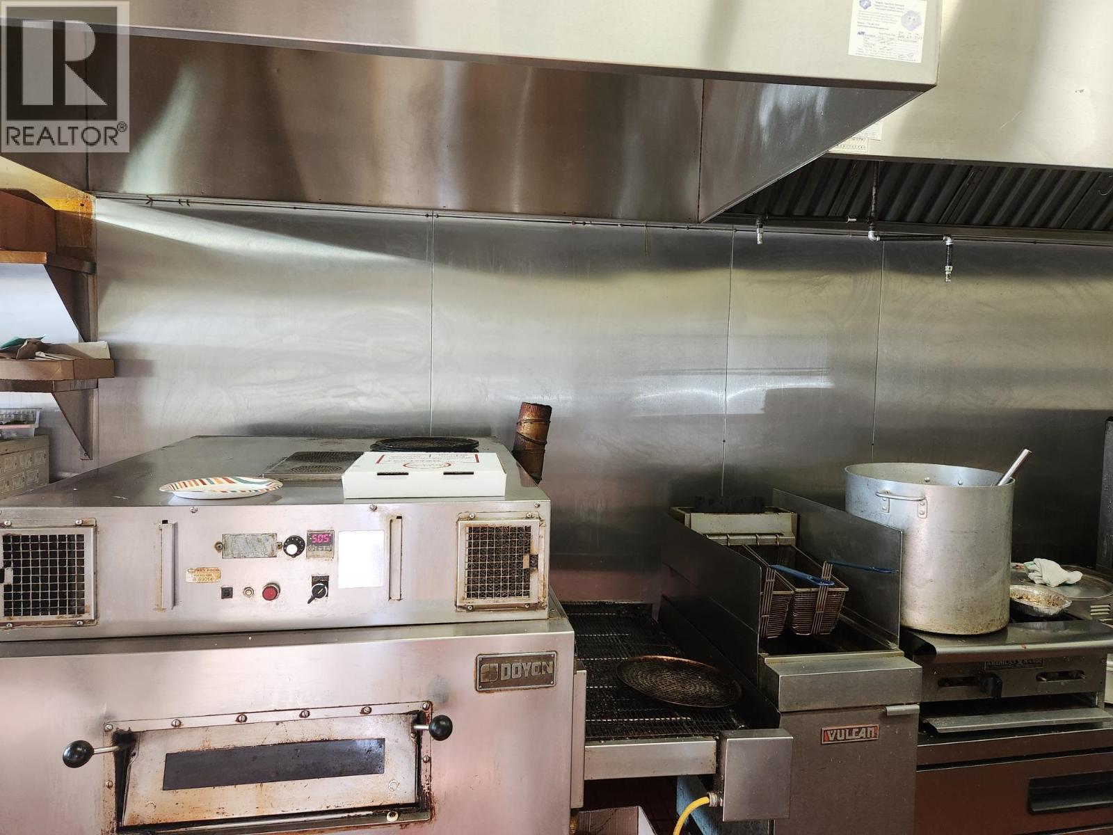 613 E Broadway, Vancouver, British Columbia  V5T 1X7 - Photo 7 - C8071511