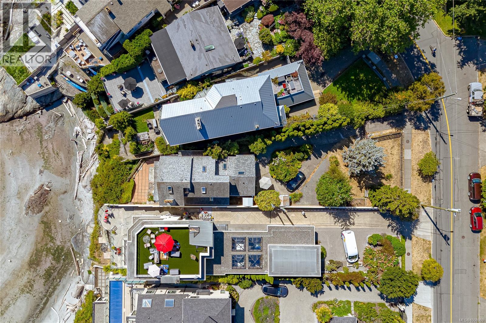 157 Robertson St, Victoria, British Columbia  V8S 3X3 - Photo 38 - 1008909