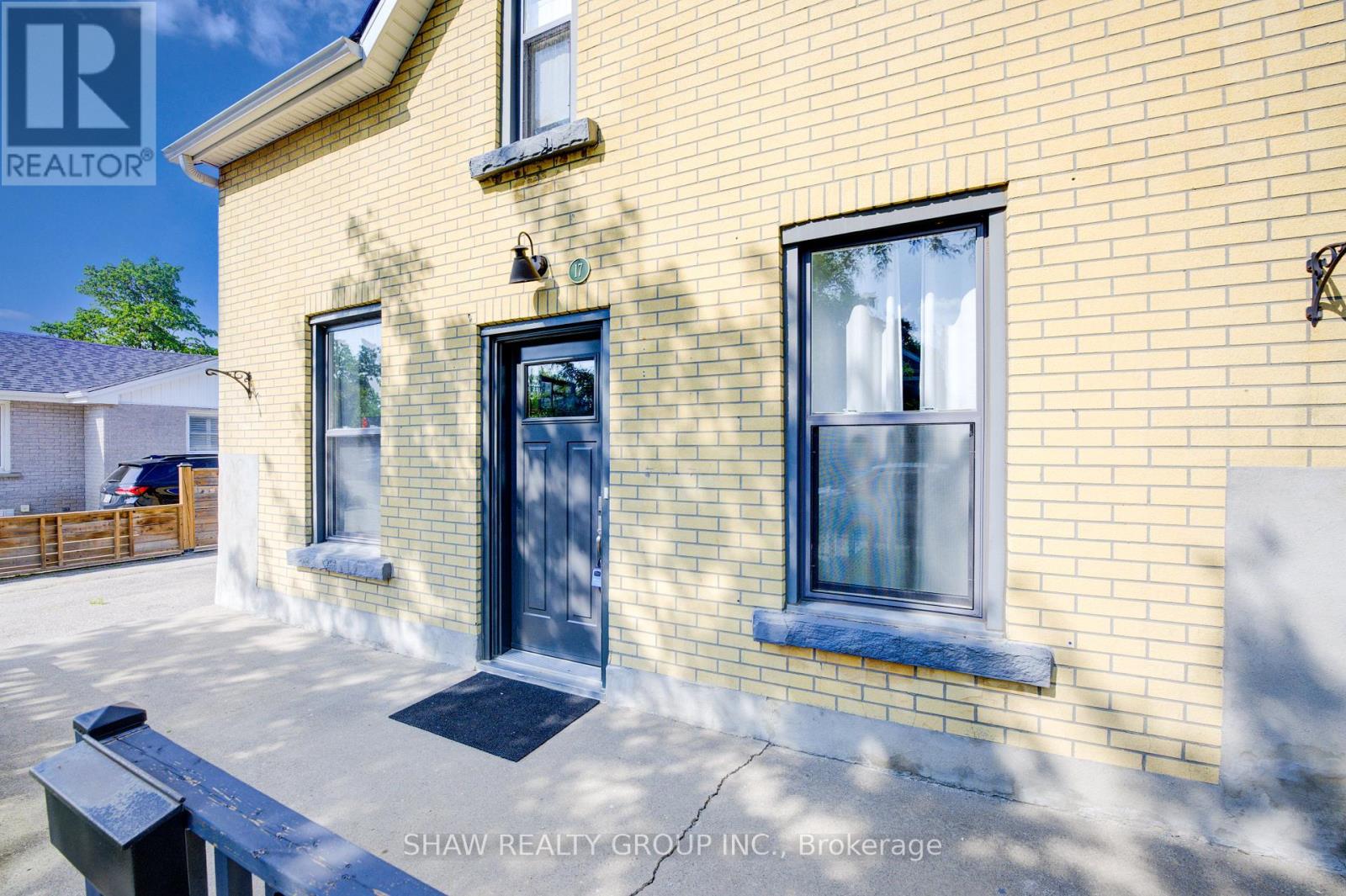 Property at 17 PORTLAND STREET image 3