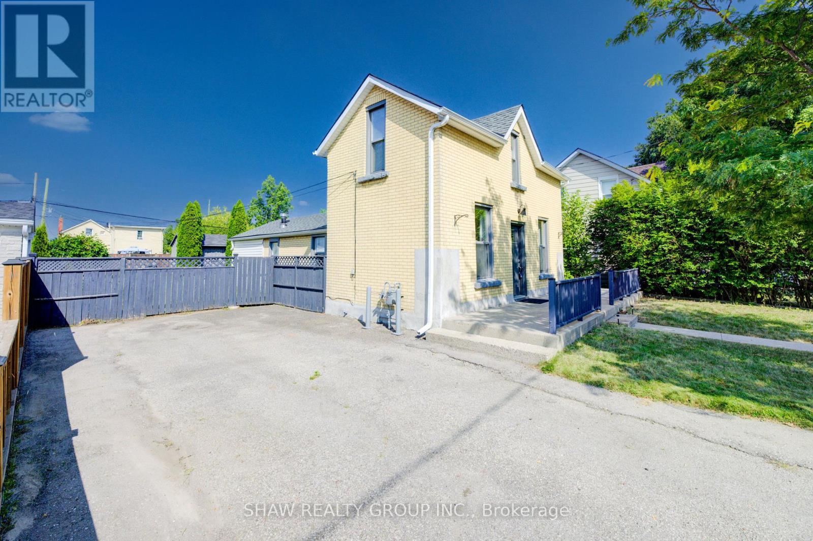 Property at 17 PORTLAND STREET image 4