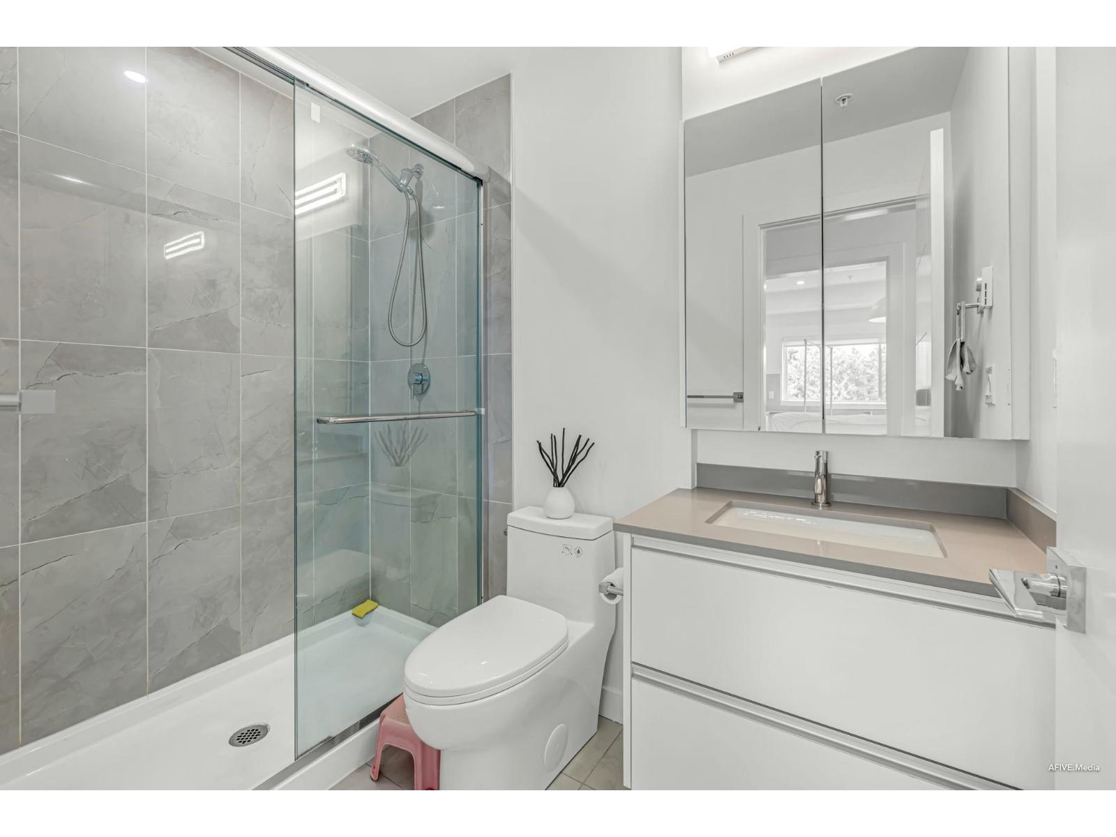 401 14225 103a Avenue, Surrey, British Columbia  V3T 0T4 - Photo 15 - R3037670