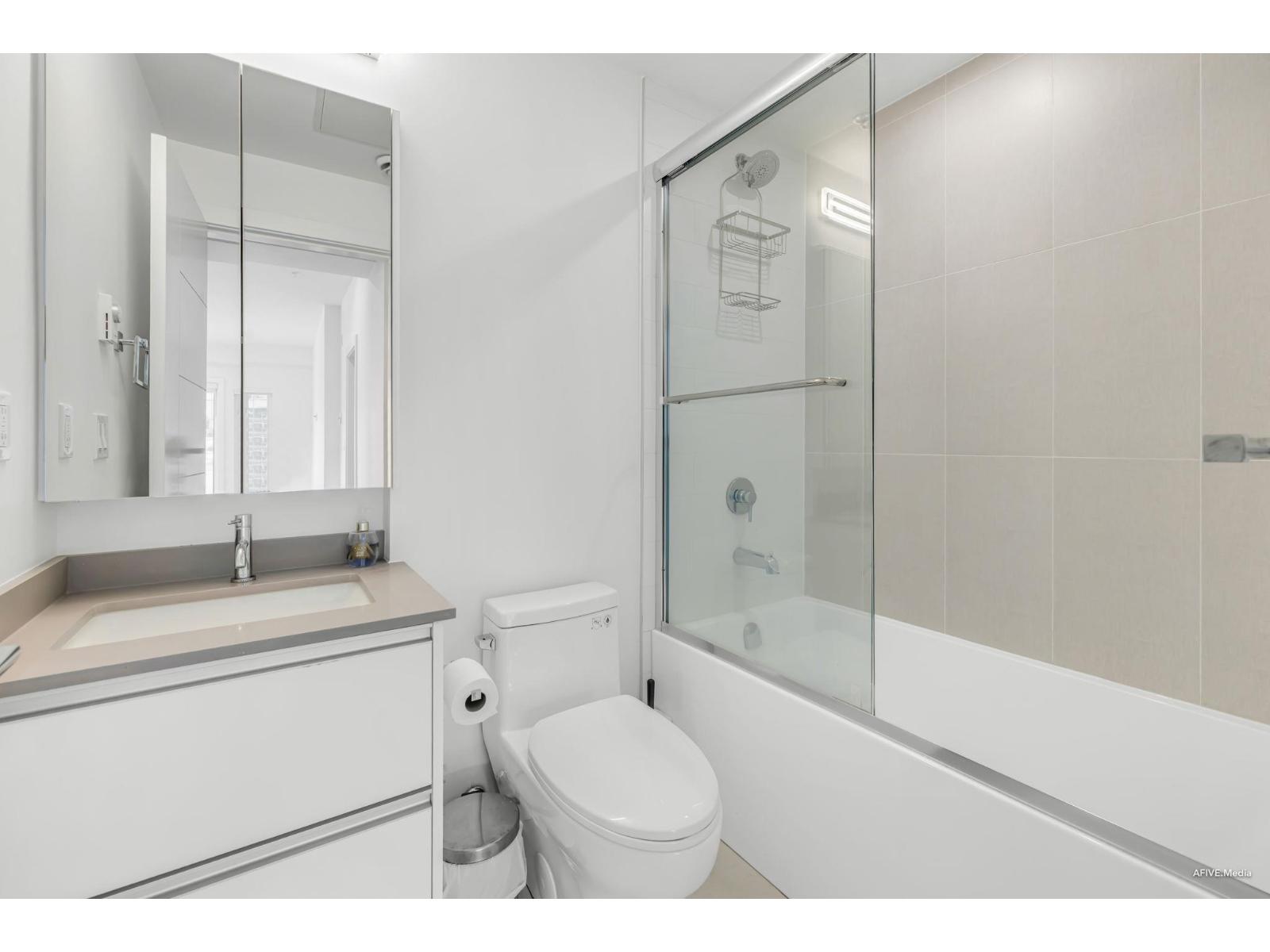 401 14225 103a Avenue, Surrey, British Columbia  V3T 0T4 - Photo 12 - R3037670