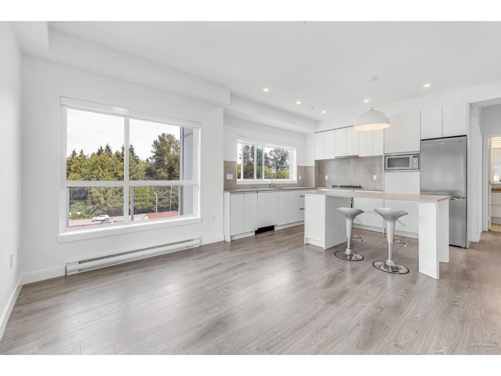 401 14225 103a Avenue, Surrey, British Columbia  V3T 0T4 - Photo 7 - R3037670