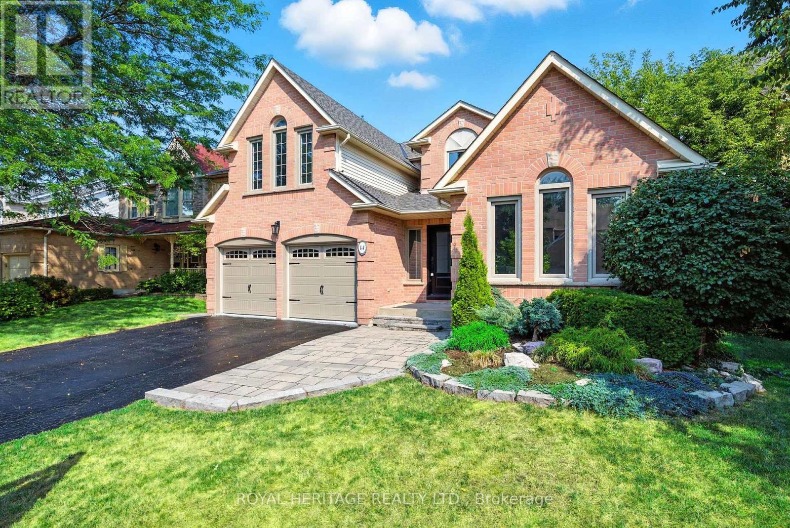 14 Balsdon Crescent, Whitby, Ontario  L1P 1L5 - Photo 1 - E12327735