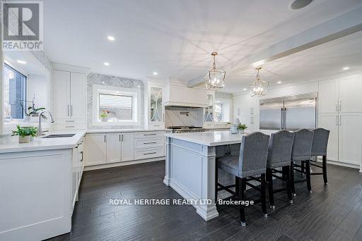 14 Balsdon Crescent, Whitby, Ontario  L1P 1L5 - Photo 7 - E12327735