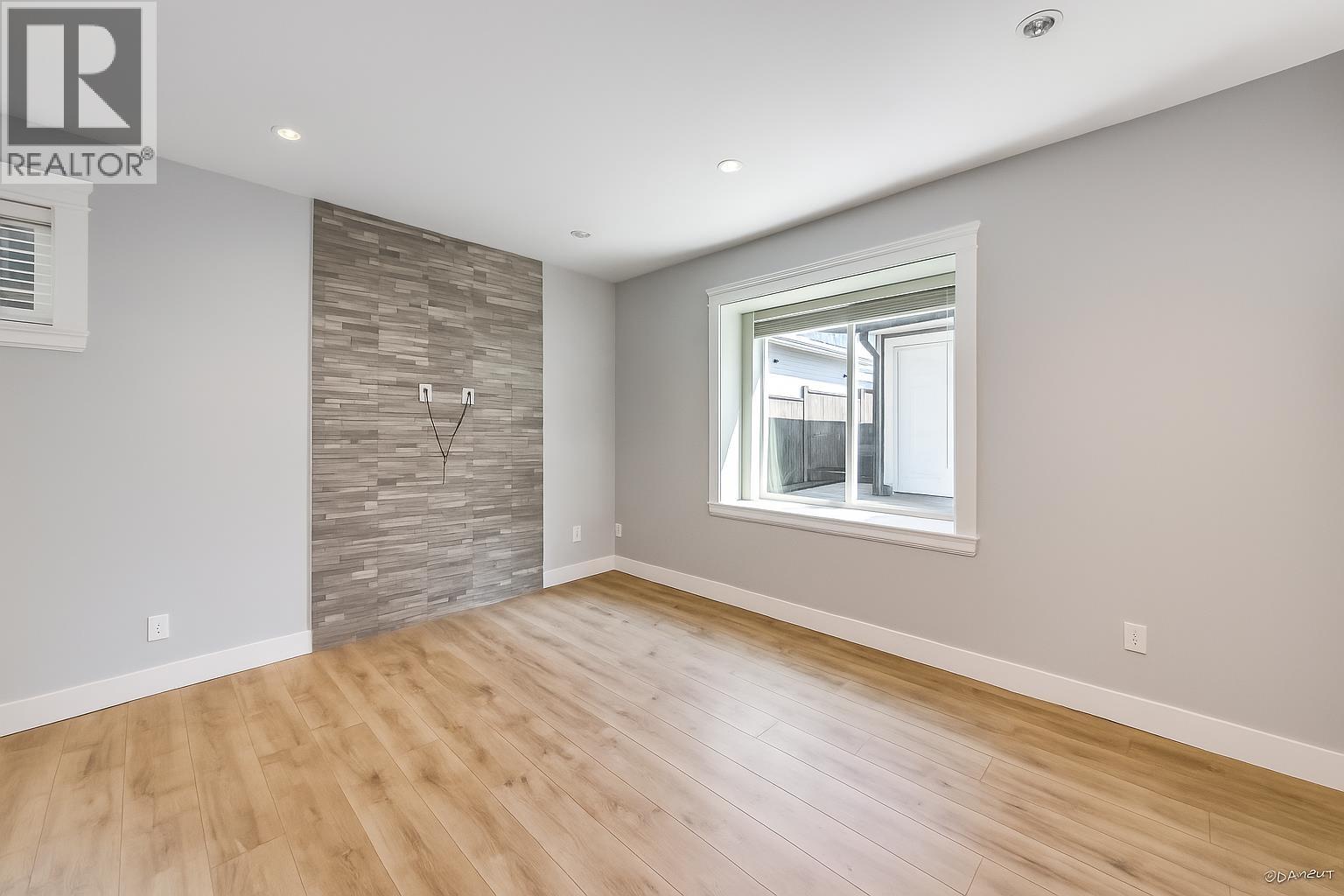 Property at 5078 NORFOLK STREET image 5