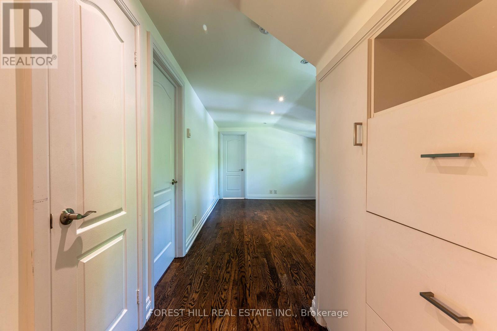 1207 Lorne Park-Coachhous Road, Mississauga, Ontario  L5H 3A7 - Photo 21 - W12260839