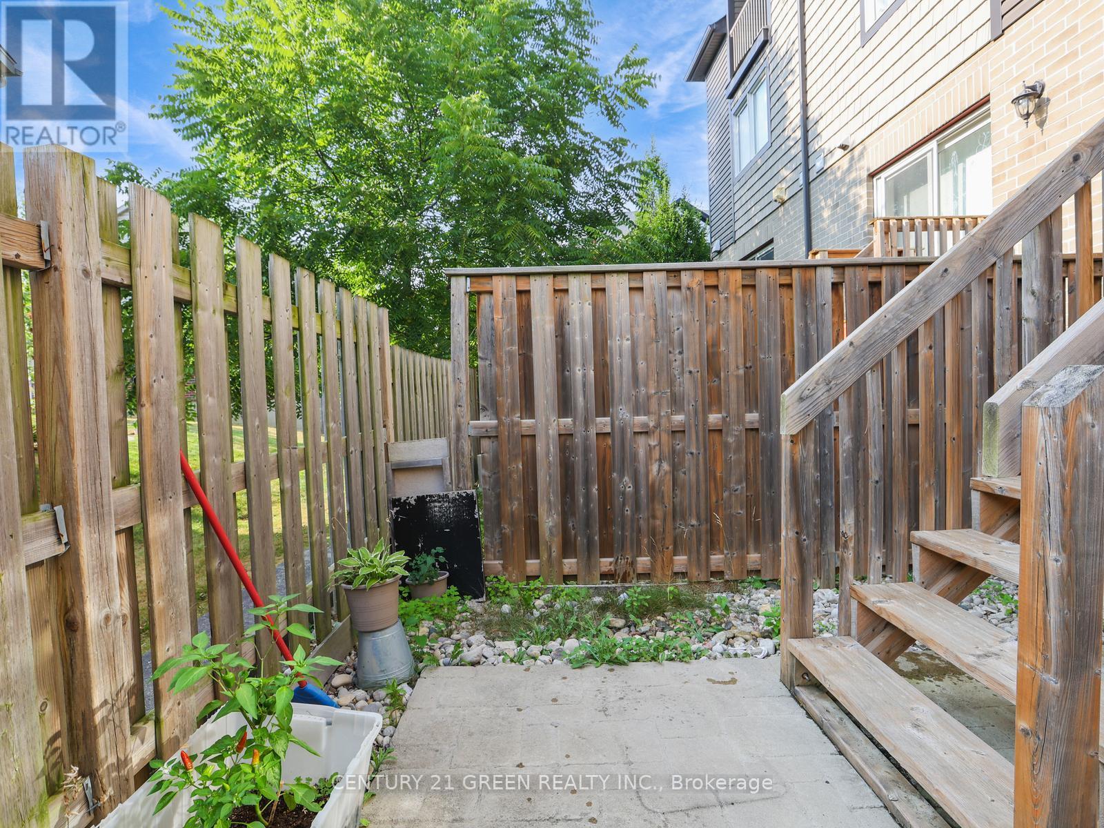 11 - 12 Poplar Drive, Cambridge, Ontario  N3C 3X2 - Photo 17 - X12341550