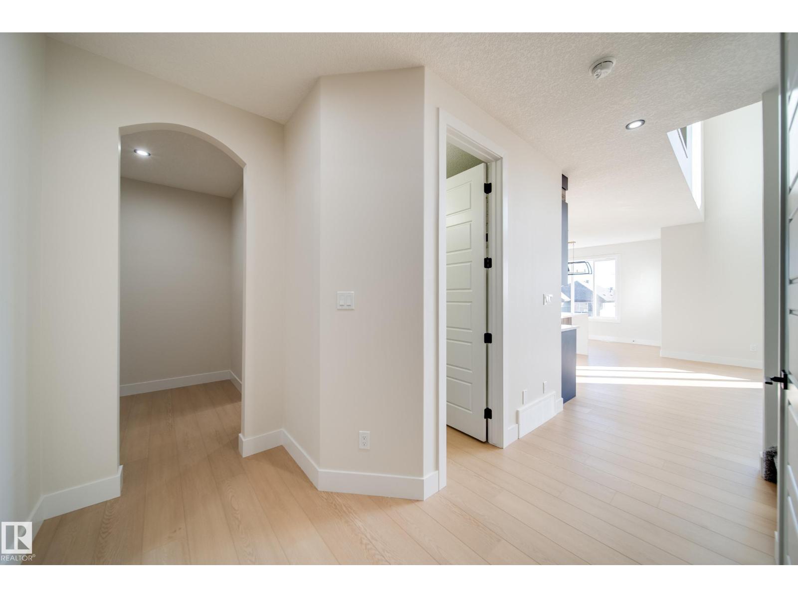 Property at 17047 45 ST NW image 4