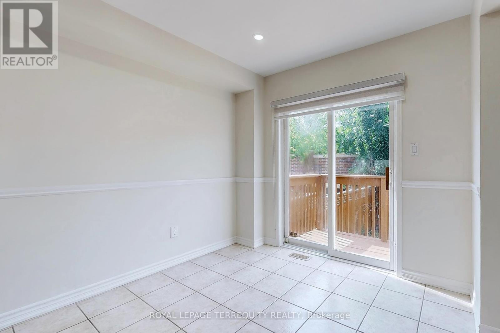 54 Mistdale Crescent, Brampton, Ontario  L7A 1S1 - Photo 12 - W12347826