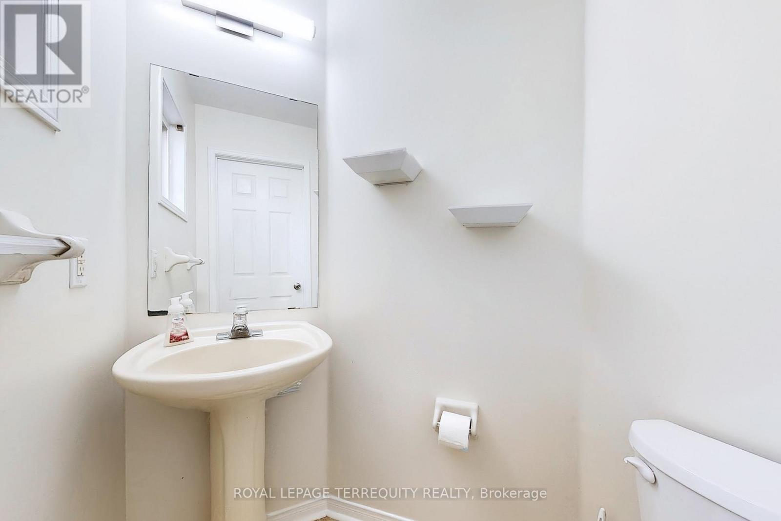 54 Mistdale Crescent, Brampton, Ontario  L7A 1S1 - Photo 17 - W12347826