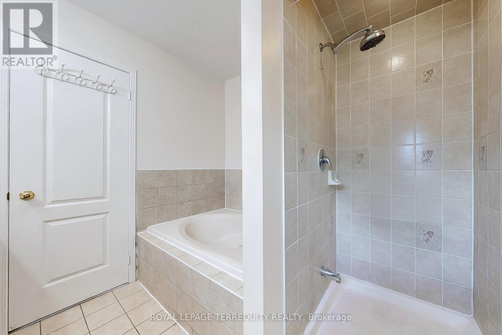 54 Mistdale Crescent, Brampton, Ontario  L7A 1S1 - Photo 25 - W12347826