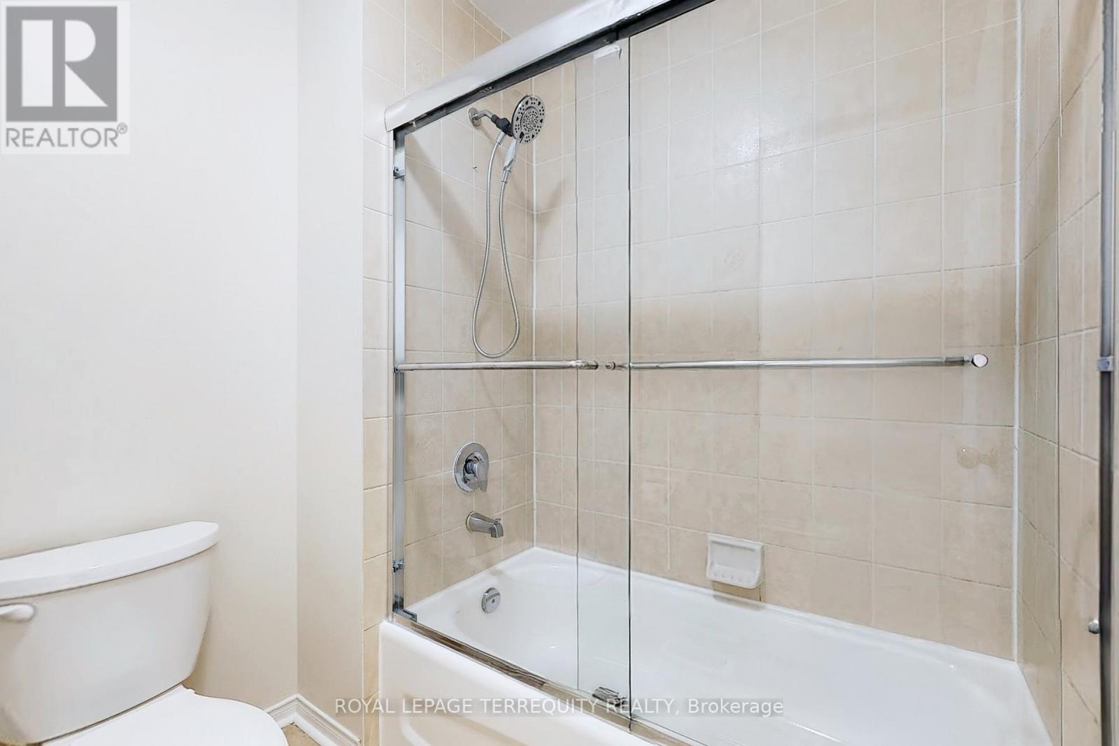 54 Mistdale Crescent, Brampton, Ontario  L7A 1S1 - Photo 35 - W12347826