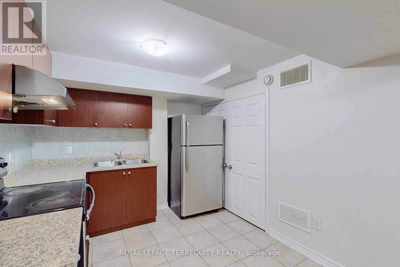 54 Mistdale Crescent, Brampton, Ontario  L7A 1S1 - Photo 43 - W12347826