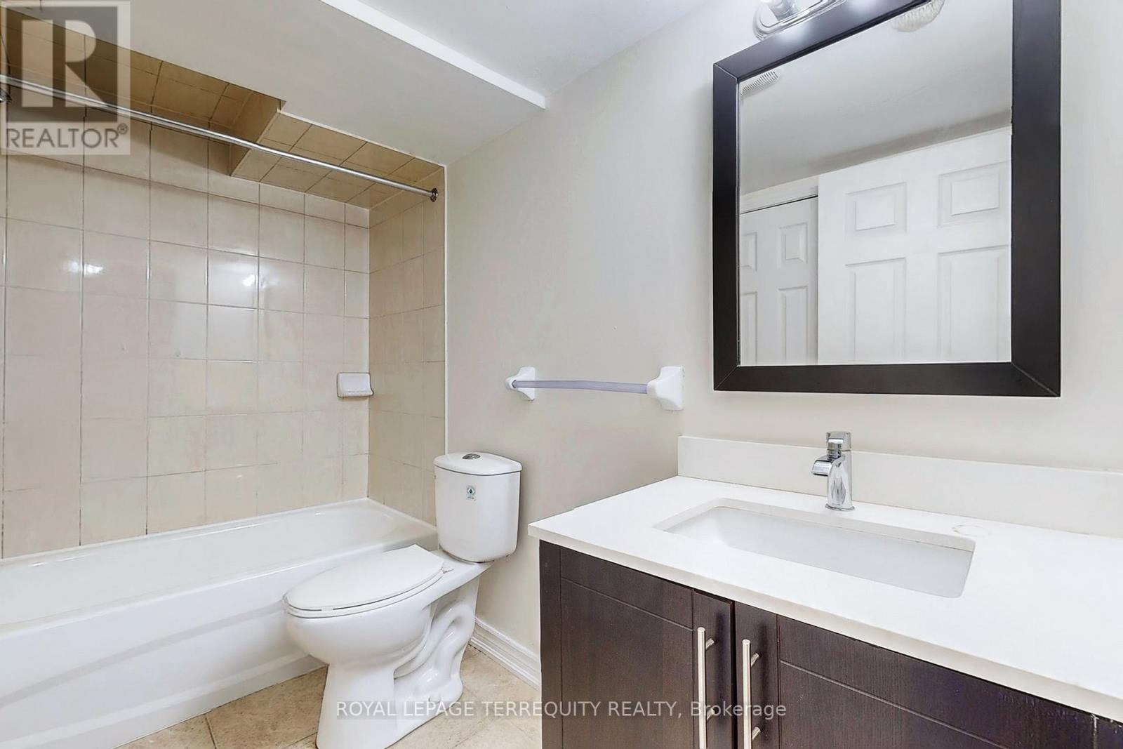 54 Mistdale Crescent, Brampton, Ontario  L7A 1S1 - Photo 46 - W12347826