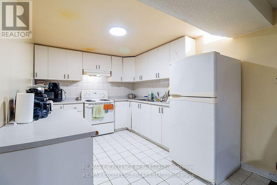 19 Mikado Crescent, Brampton, Ontario  L6S 3R3 - Photo 34 - W12347838