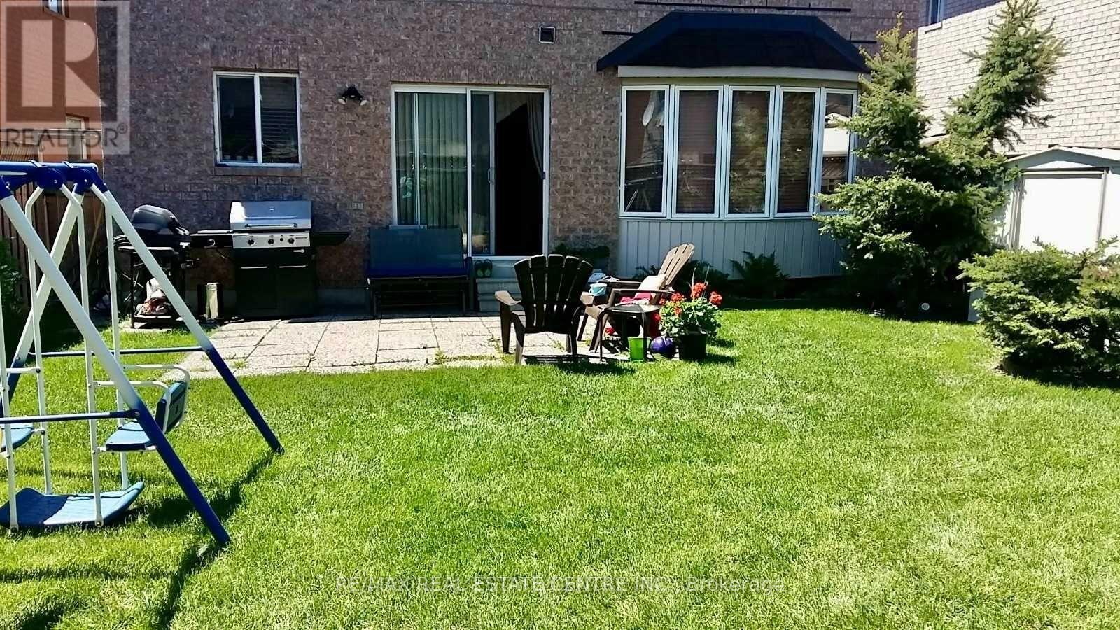 53 Baha Crescent, Brampton, Ontario  L7A 2J4 - Photo 12 - W12347851
