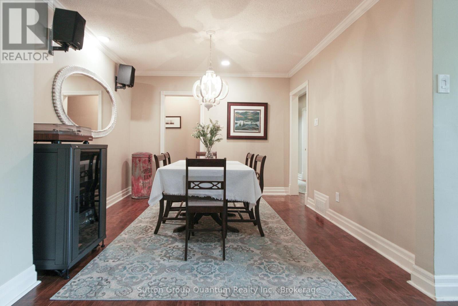 348 Sandhurst Drive, Oakville, Ontario  L6L 3Y6 - Photo 10 - W12304937