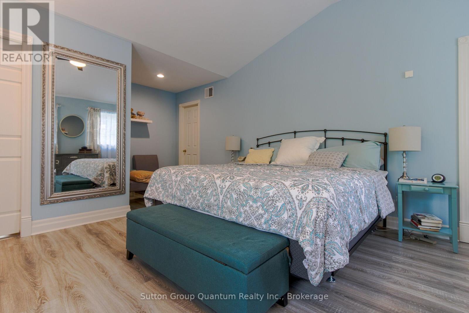348 Sandhurst Drive, Oakville, Ontario  L6L 3Y6 - Photo 19 - W12304937