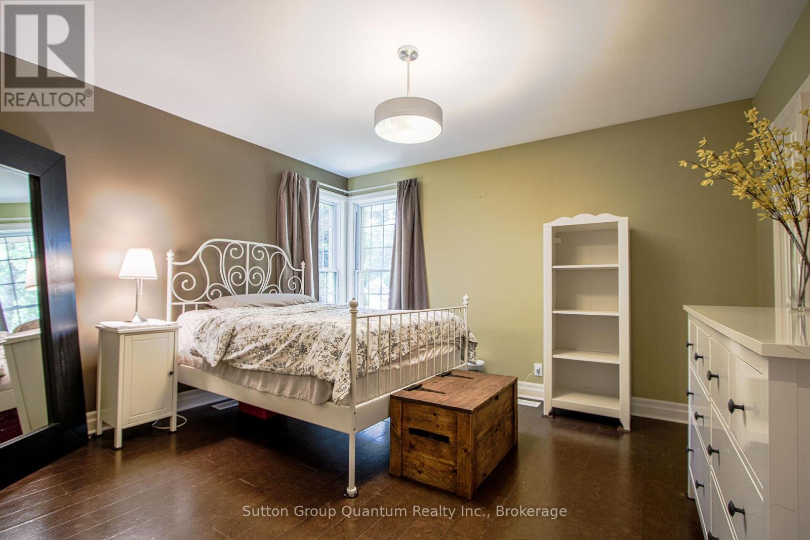 348 Sandhurst Drive, Oakville, Ontario  L6L 3Y6 - Photo 13 - W12304937