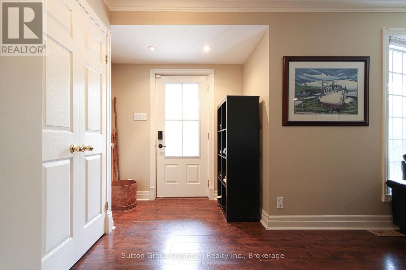 348 Sandhurst Drive, Oakville, Ontario  L6L 3Y6 - Photo 4 - W12304937