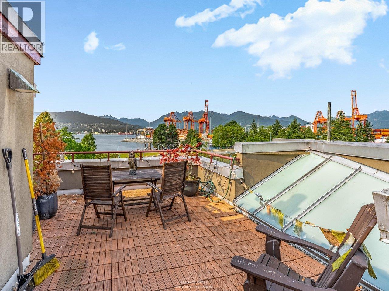 141 Alexander Street, Vancouver, British Columbia  V6A 1B8 - Photo 2 - R3037652