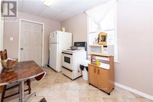 264 Athol Street E, Oshawa (Central), Ontario  L1H 1K3 - Photo 5 - E12347922