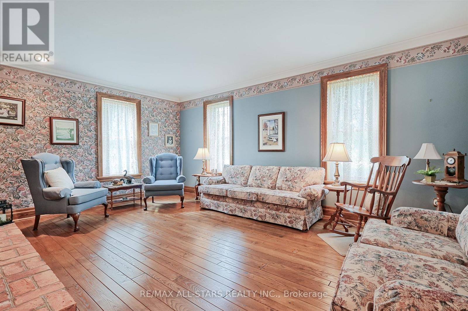 275 Webb Road, Uxbridge, Ontario  L9P 0G4 - Photo 6 - N12347894