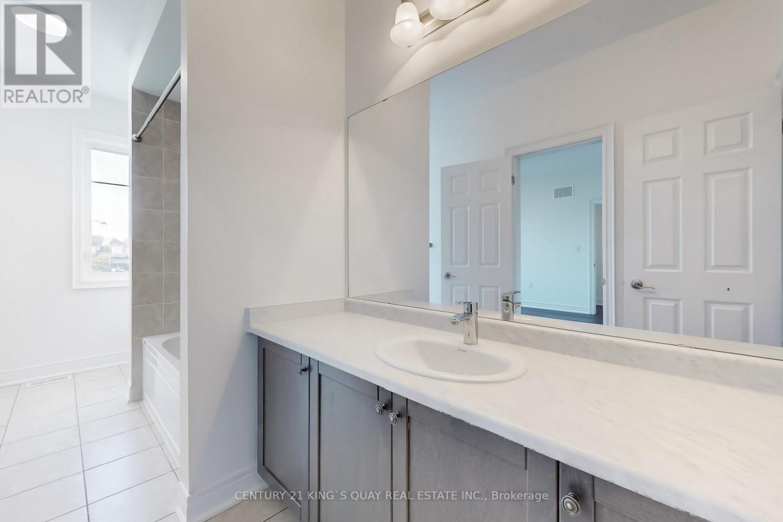 41 Torrey Pines Road, Vaughan, Ontario  L4H 3X9 - Photo 44 - N12347946
