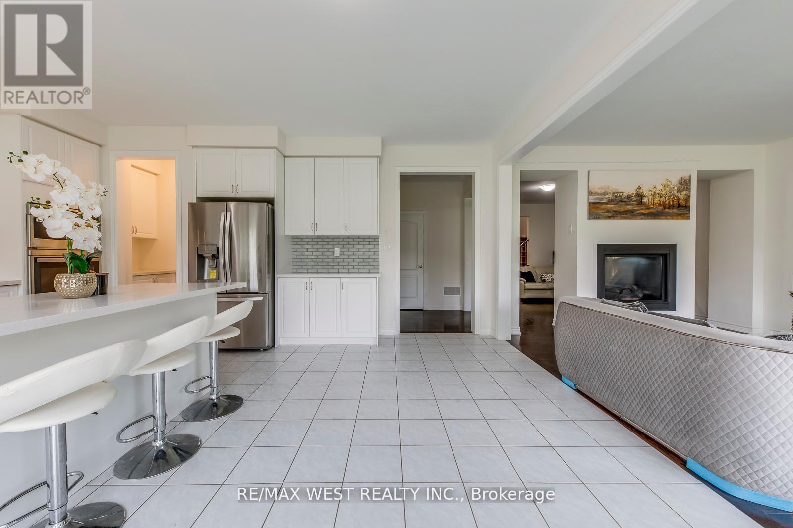 286 Danny Wheeler Boulevard, Georgina, Ontario  L4P 0J9 - Photo 16 - N12347948