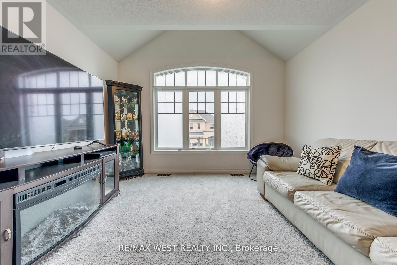 286 Danny Wheeler Boulevard, Georgina, Ontario  L4P 0J9 - Photo 31 - N12347948
