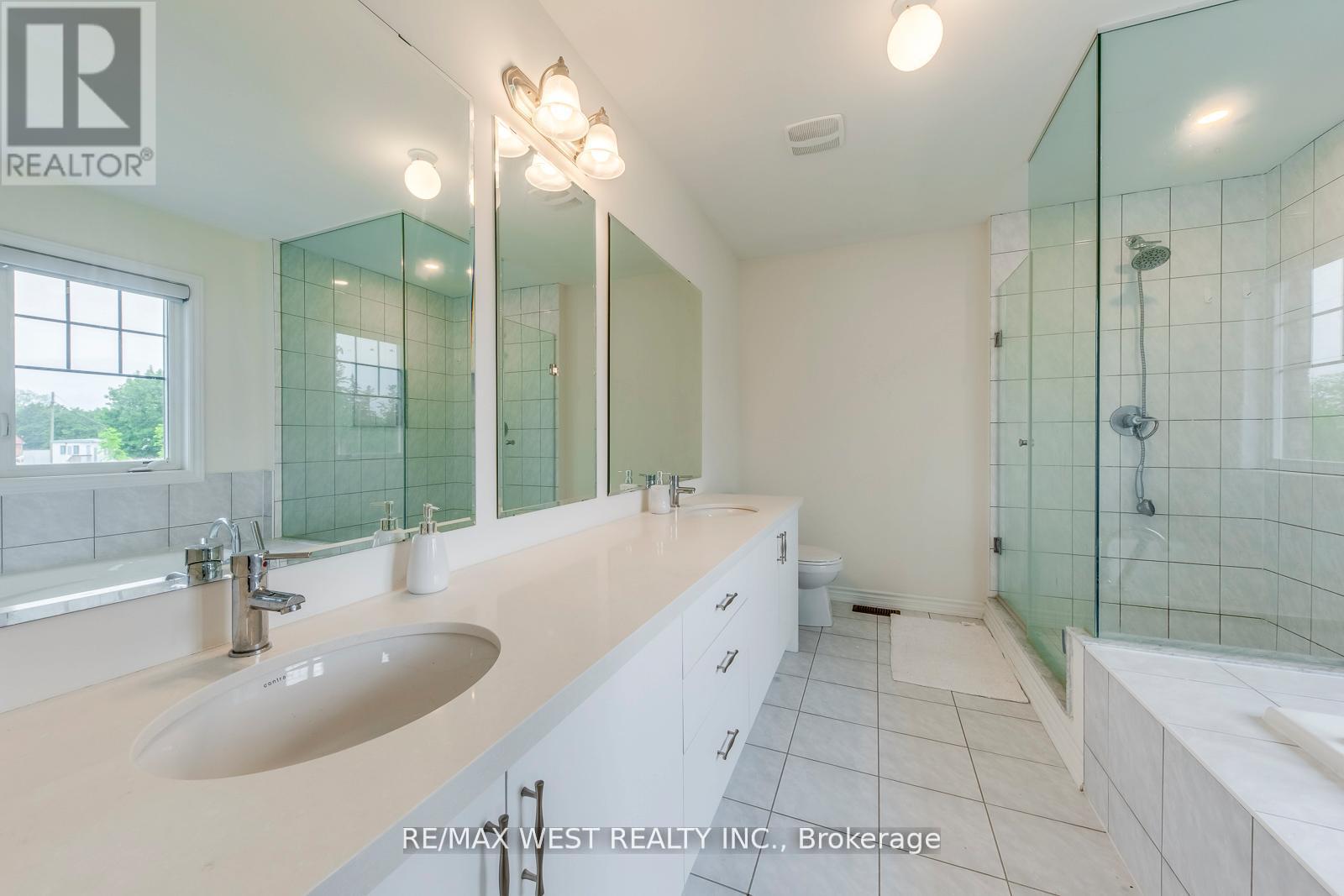 286 Danny Wheeler Boulevard, Georgina, Ontario  L4P 0J9 - Photo 39 - N12347948