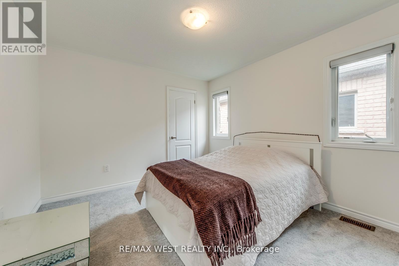 286 Danny Wheeler Boulevard, Georgina, Ontario  L4P 0J9 - Photo 48 - N12347948