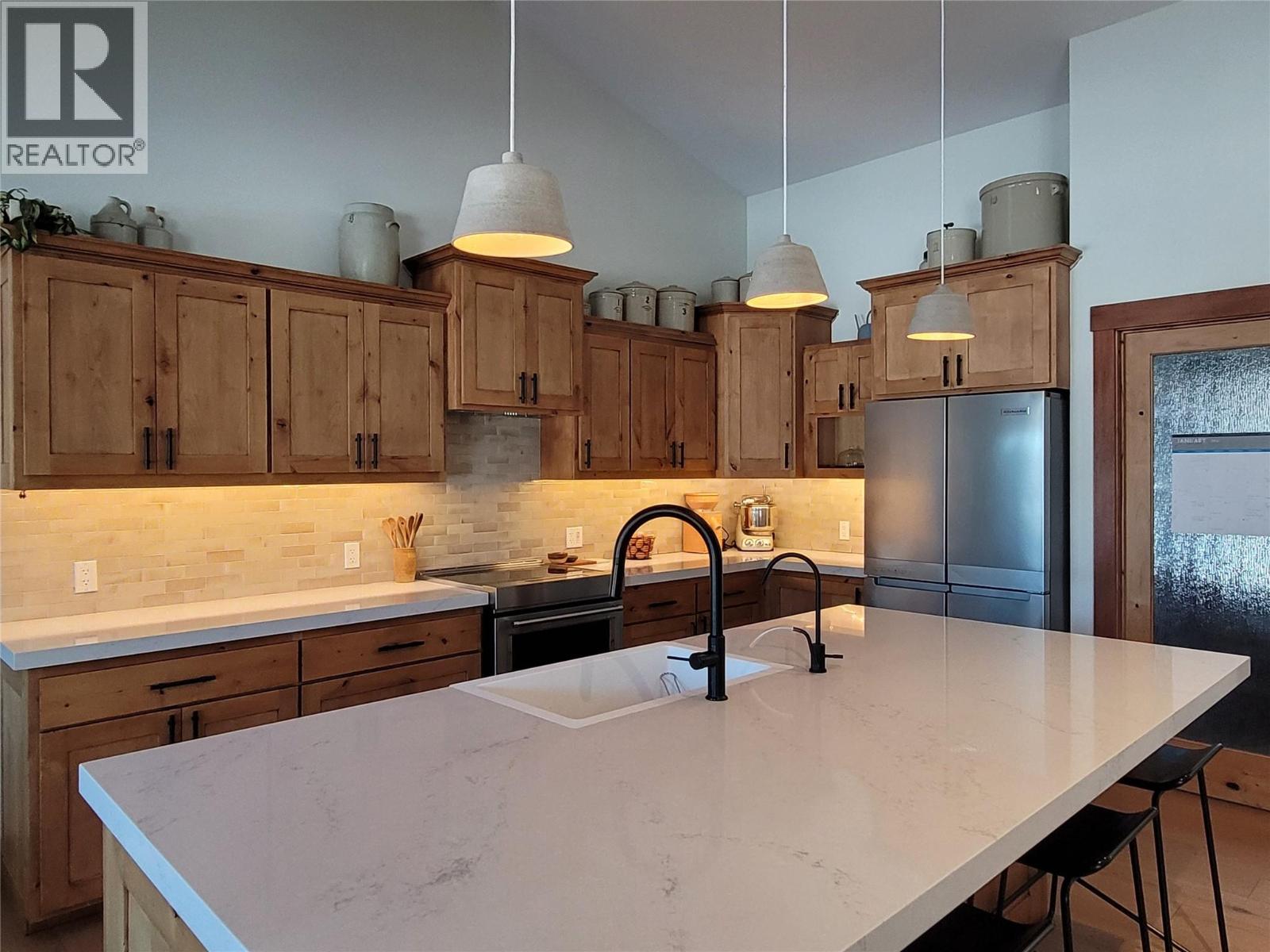 8170 Plotnikoff Road, Grand Forks, British Columbia  V0H 1H2 - Photo 25 - 10359257