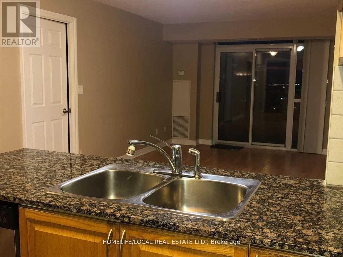3403 - 310 Burnhamthorpe Road W, Mississauga, Ontario  L5B 4P9 - Photo 10 - W12347930