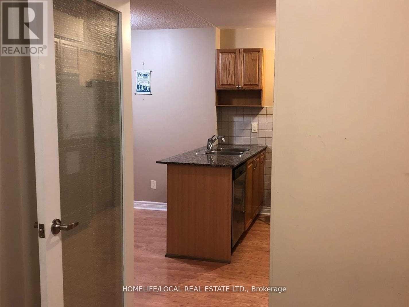 3403 - 310 Burnhamthorpe Road W, Mississauga, Ontario  L5B 4P9 - Photo 8 - W12347930