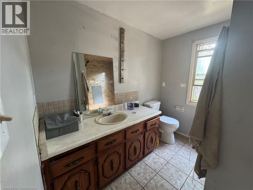 151 East 21st Street, Hamilton, Ontario  L8V 2T5 - Photo 10 - 40760998