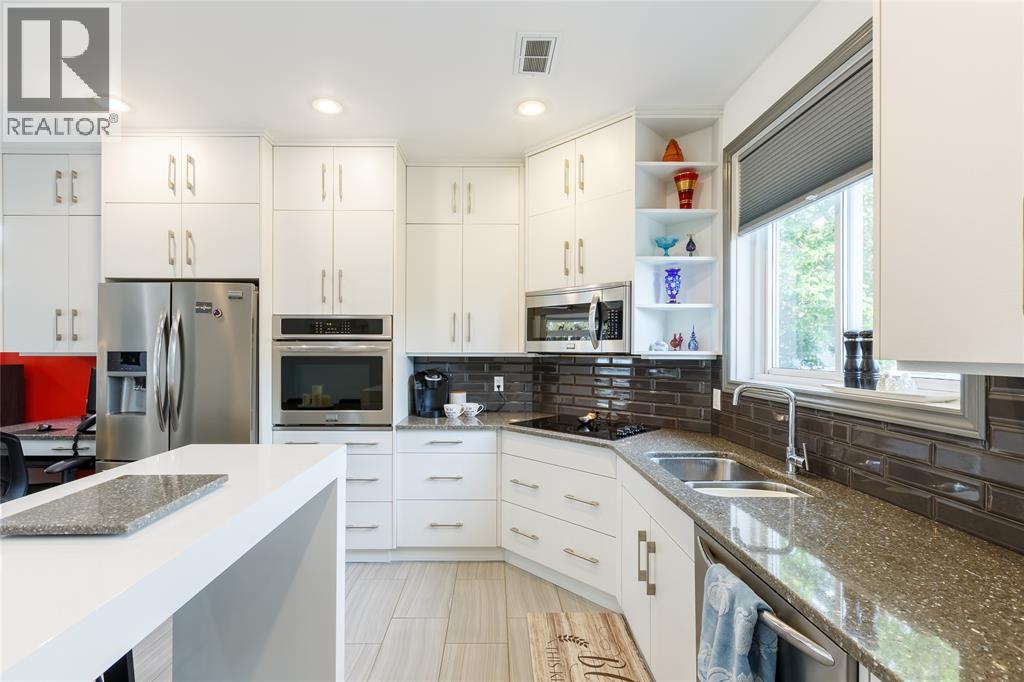 200 Brock Street North, Sarnia, Ontario  N7T 5Z3 - Photo 10 - 25020655